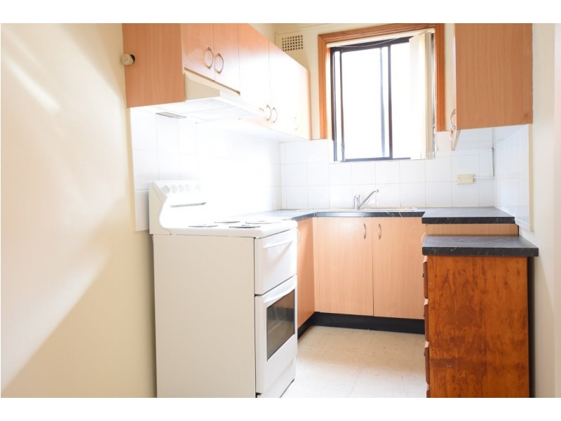 2/14 Renown Avenue, Wiley Park NSW 2195