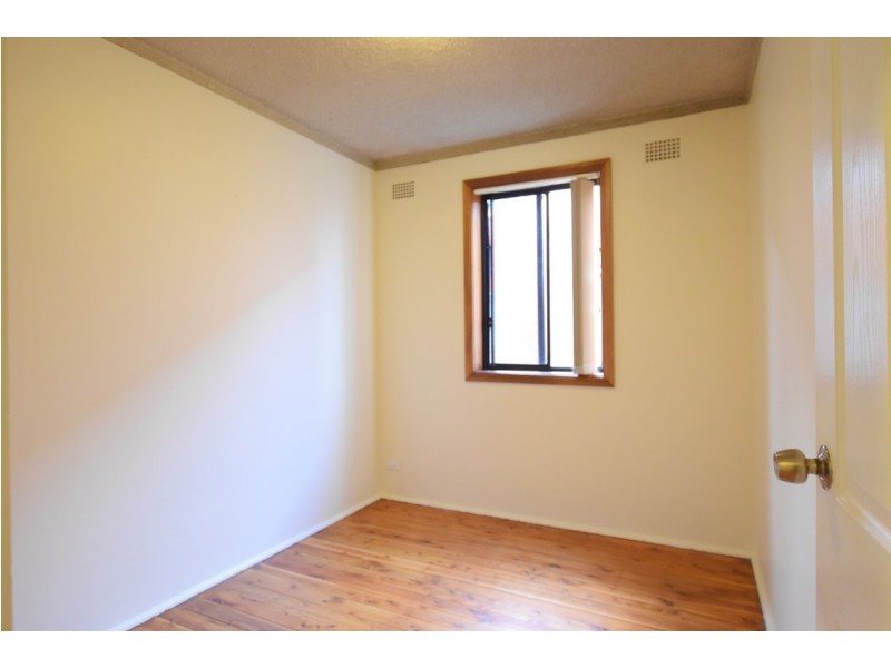 2/14 Renown Avenue, Wiley Park NSW 2195