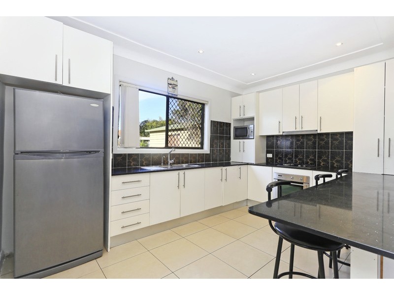 8 Lals Parade, Fairfield East NSW 2165