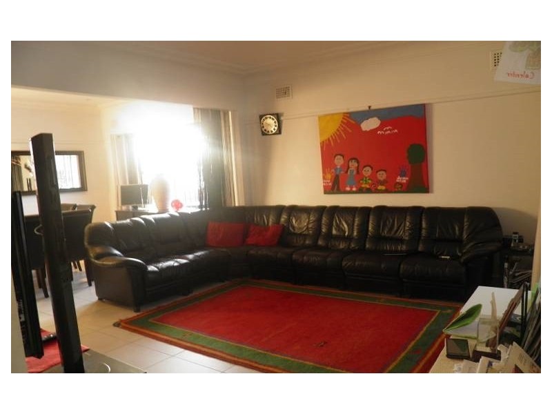 42 Carrisbrook Avenue, Punchbowl NSW 2196