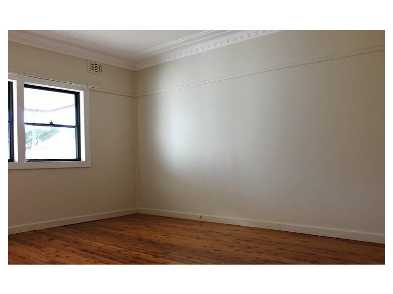 4 Lancaster Avenue, Punchbowl NSW 2196