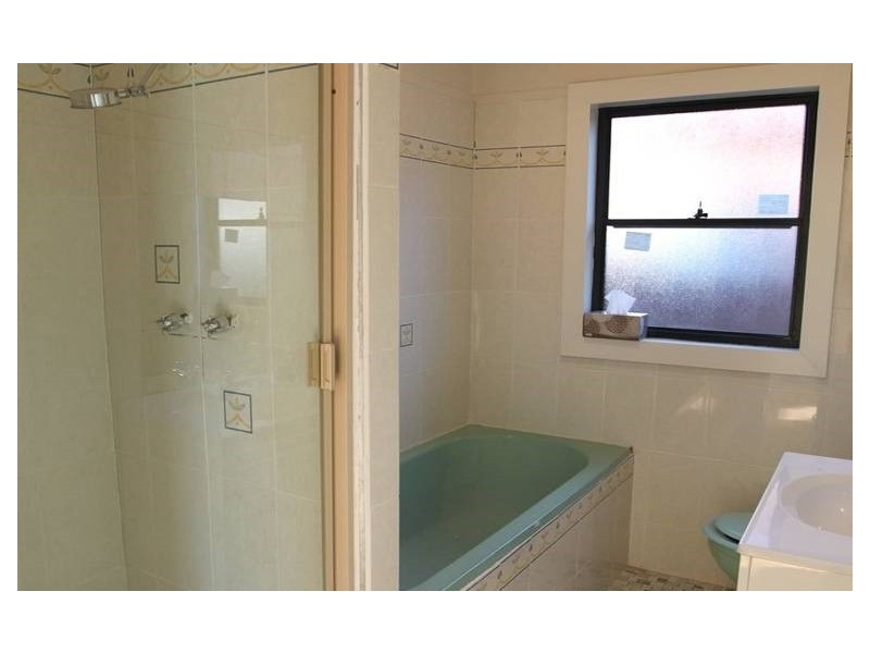 4 Lancaster Avenue, Punchbowl NSW 2196