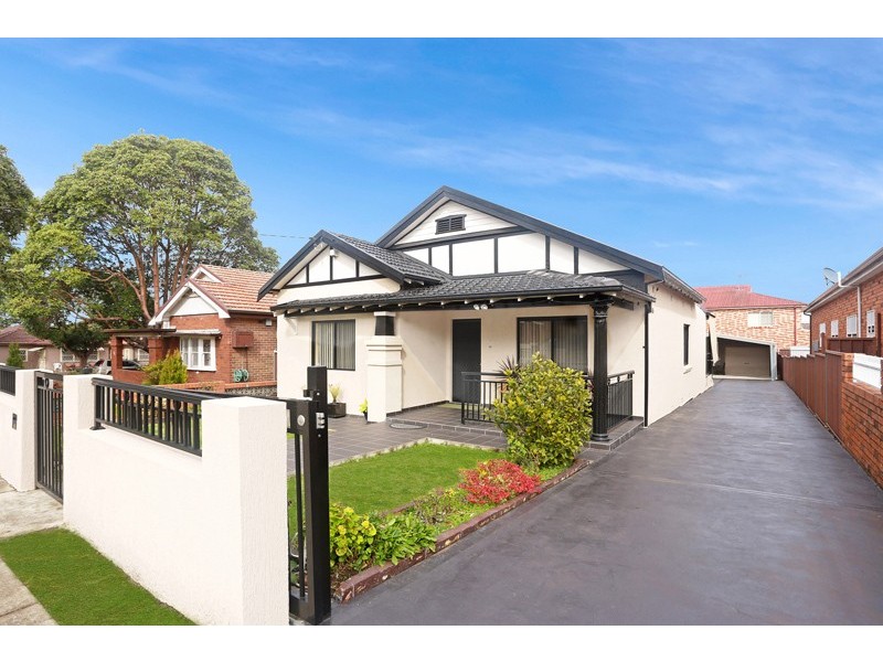 33 Victoria Road, Punchbowl NSW 2196