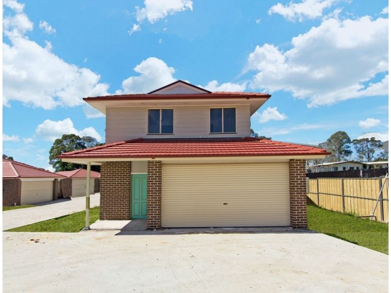 8/2 Literature Place, Blackett NSW 2770