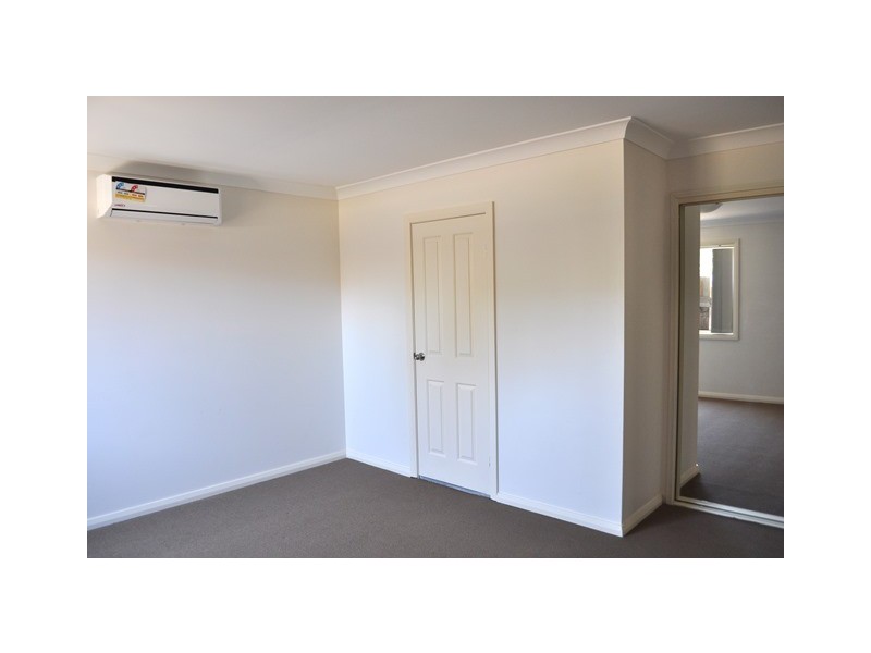 8/2 Literature Place, Blackett NSW 2770