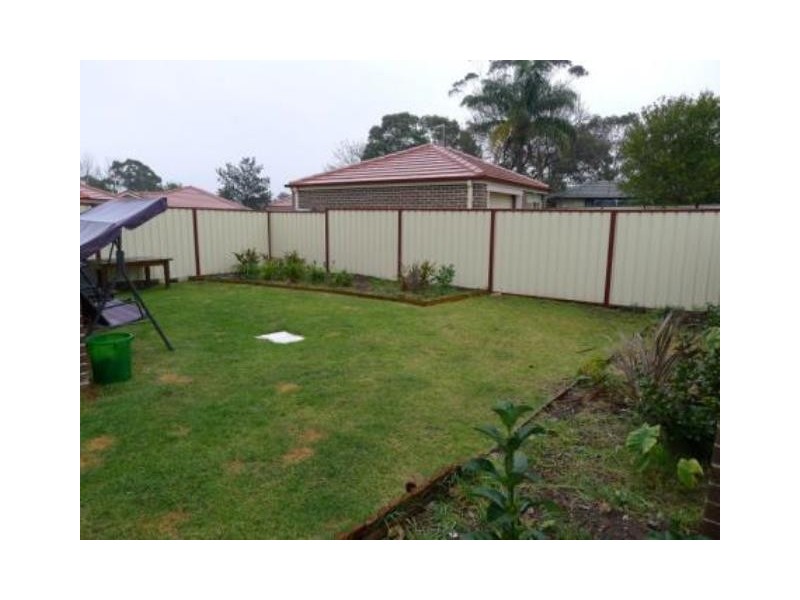 8/2 Literature Place, Blackett NSW 2770