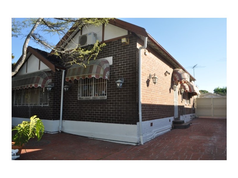 27 Renown Avenue, Wiley Park NSW 2195