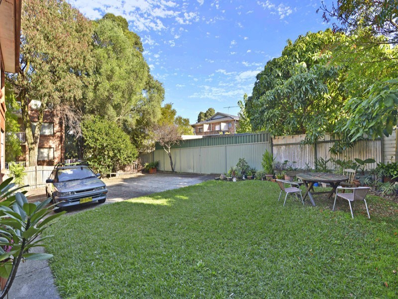 1/4 Station Street, Mortdale NSW 2223