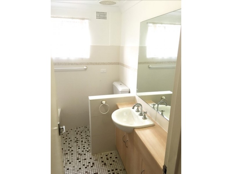 4/63 Broadway, Punchbowl NSW 2196