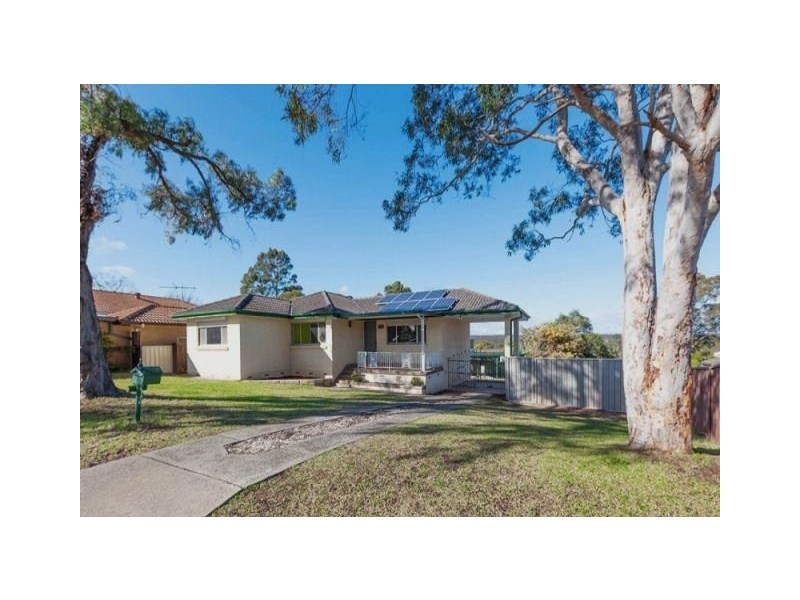 292 The Parkway, Bradbury NSW 2560