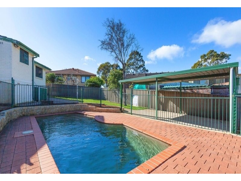 292 The Parkway, Bradbury NSW 2560