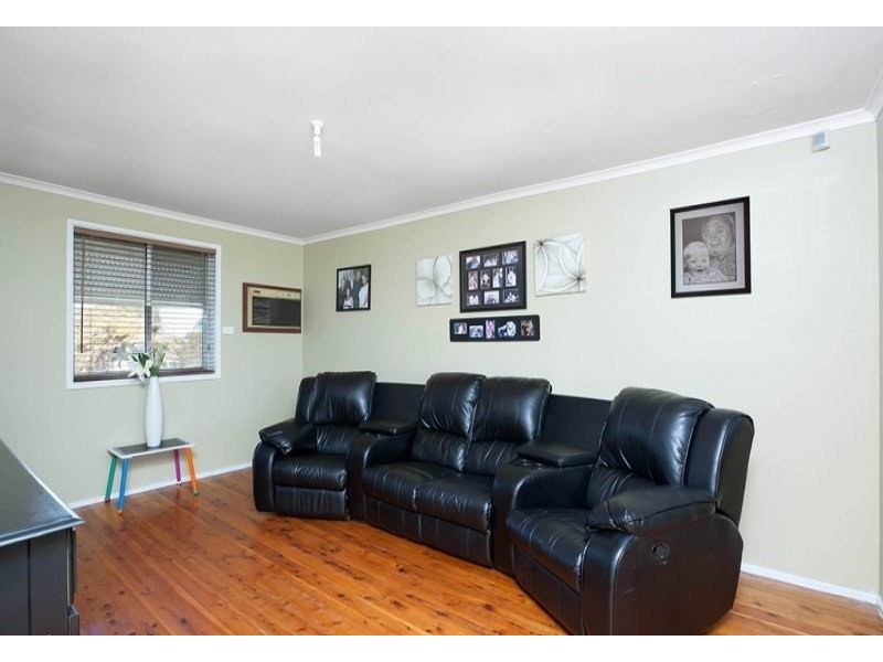 292 The Parkway, Bradbury NSW 2560