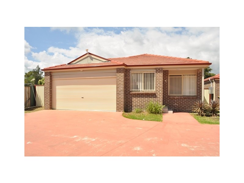 1/2 Literature Place, Blackett NSW 2770