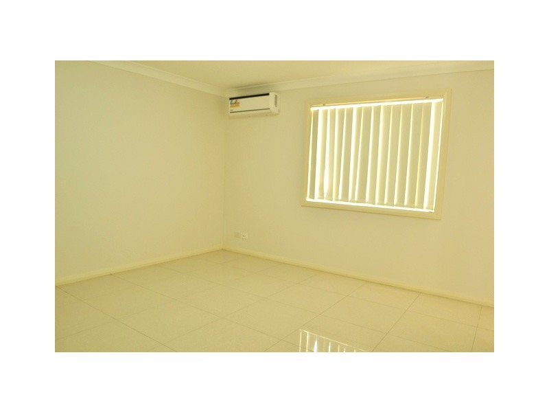 1/2 Literature Place, Blackett NSW 2770