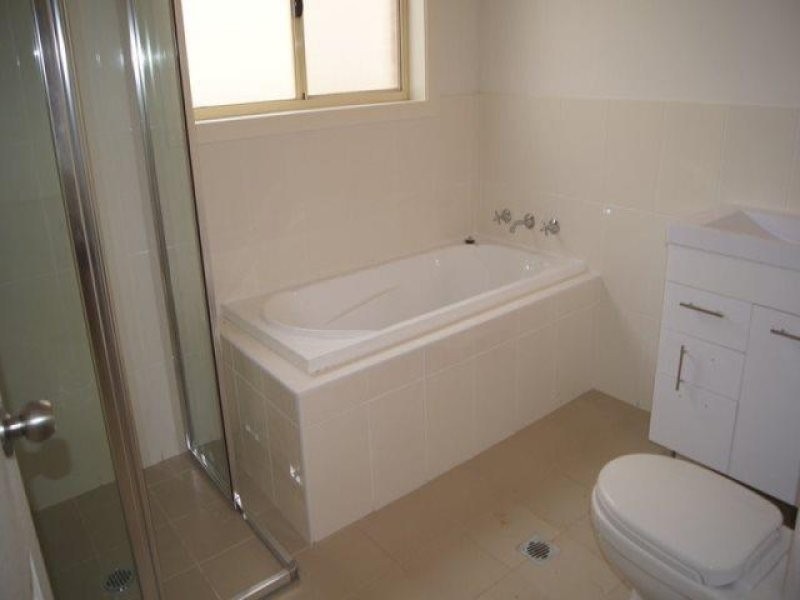 1/2 Literature Place, Blackett NSW 2770