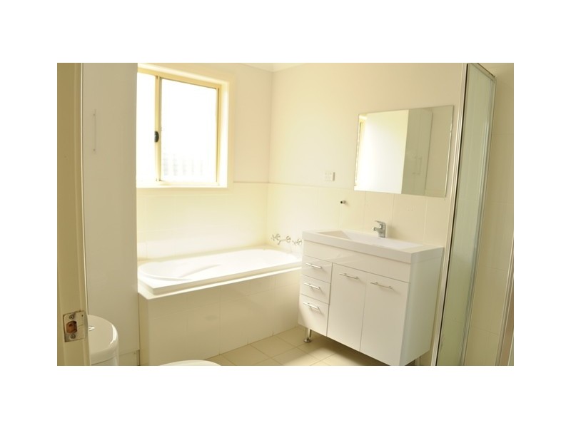 1/2 Literature Place, Blackett NSW 2770