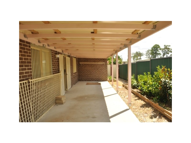 1/2 Literature Place, Blackett NSW 2770