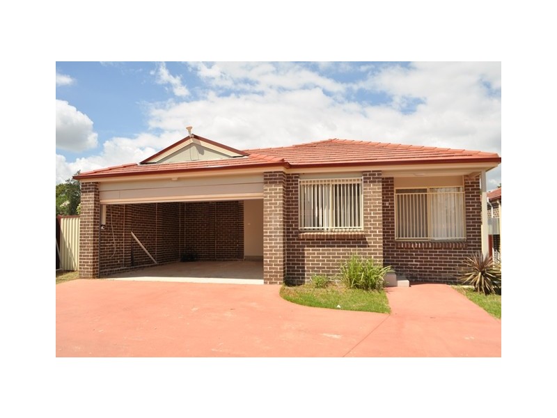 1/2 Literature Place, Blackett NSW 2770