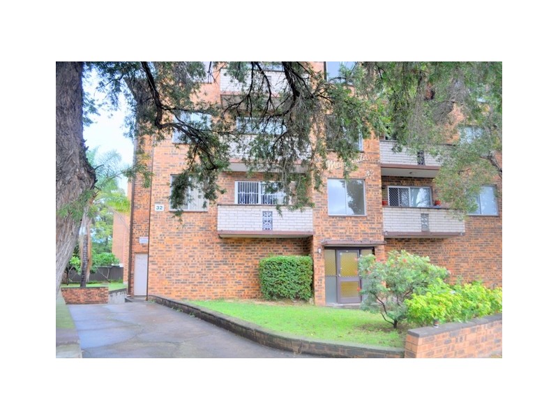 1/32 Pirie Street, Liverpool NSW 2170