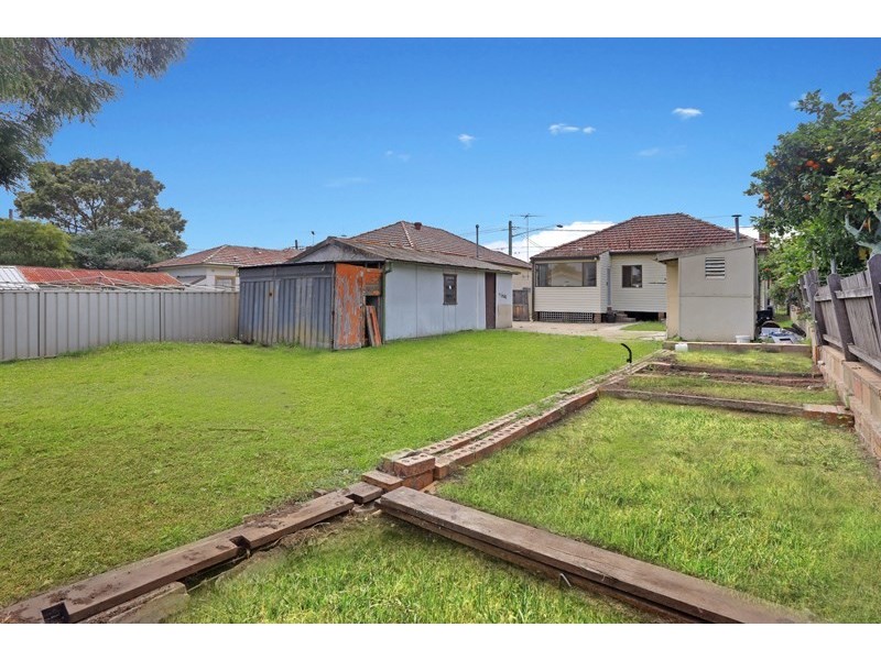 62 Rookwood Road, Yagoona NSW 2199