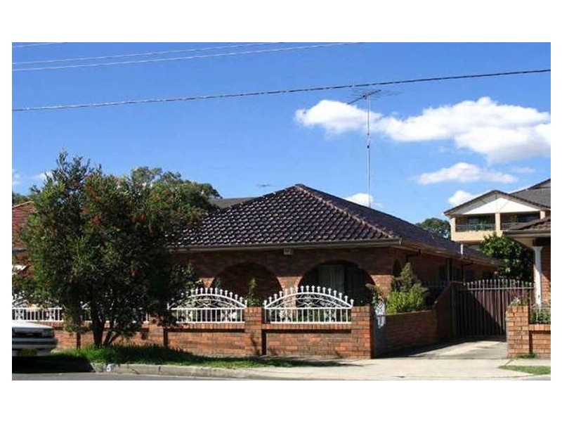 5 Greenwood Avenue, Bankstown NSW 2200