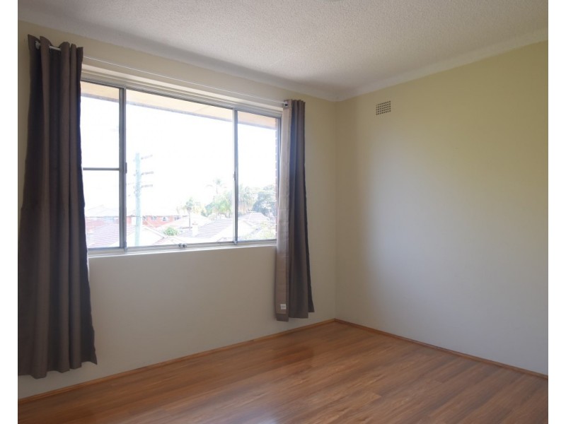 6/76 Rossmore ave, Punchbowl NSW 2196