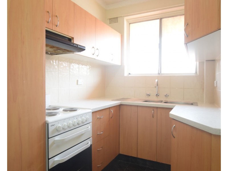 6/76 Rossmore ave, Punchbowl NSW 2196