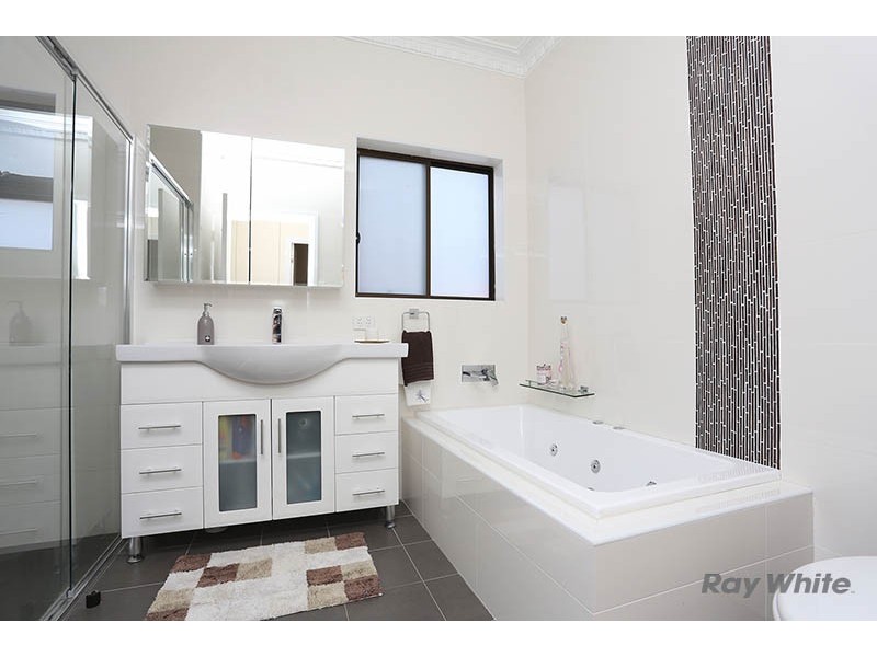 25 Reserve Road, Casula NSW 2170