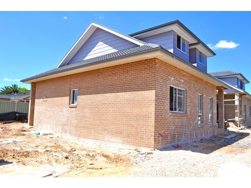 1-2/14 Gowrie Avenue, Punchbowl NSW 2196