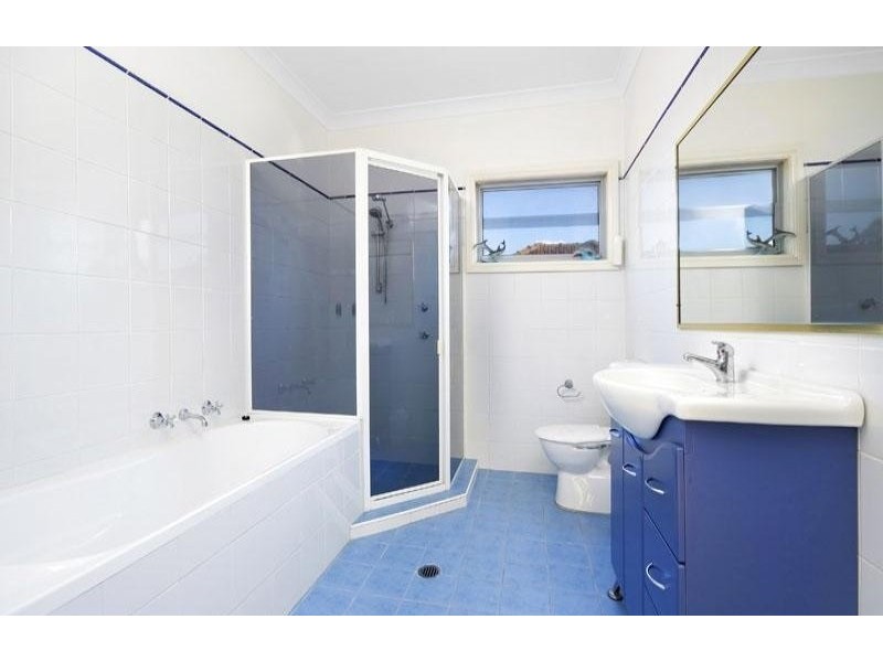 2/70 Catherine Street, Punchbowl NSW 2196