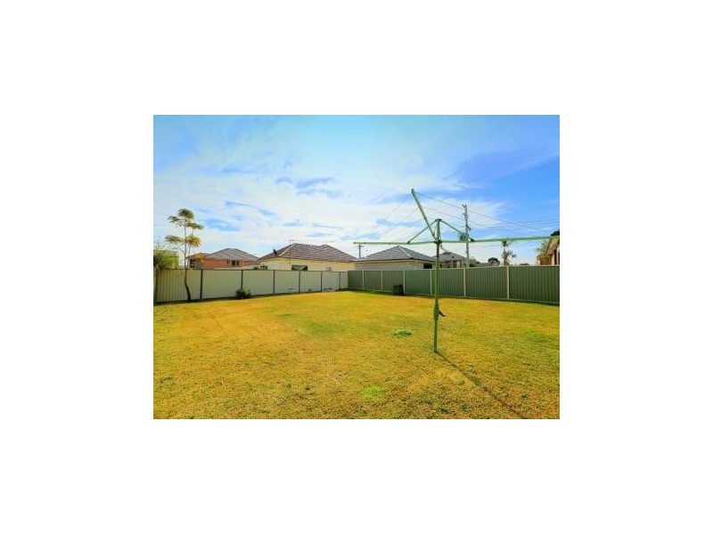 27 Columbine ave, Bankstown NSW 2200