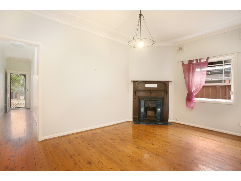 11 Viola Street, Punchbowl NSW 2196