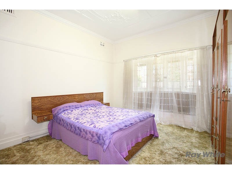 12 Mount Avenue, Roselands NSW 2196