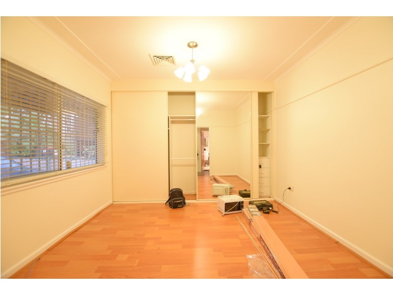 7 Lyon Ave, Punchbowl NSW 2196