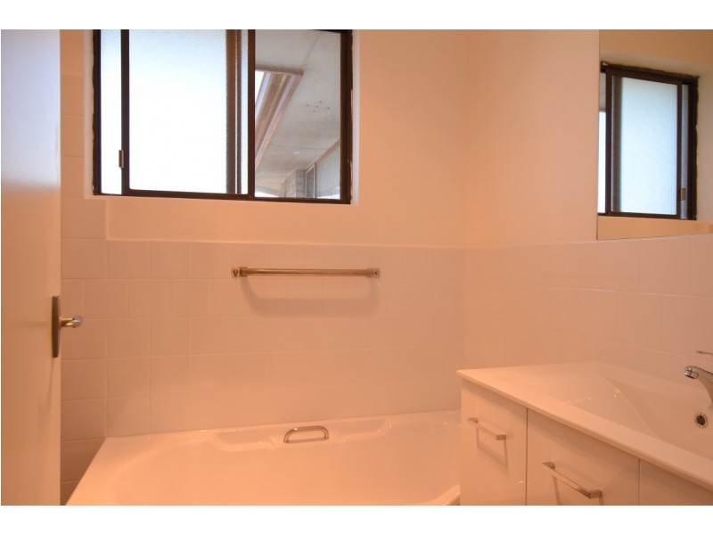 5/96 BROADWAY, Punchbowl NSW 2196