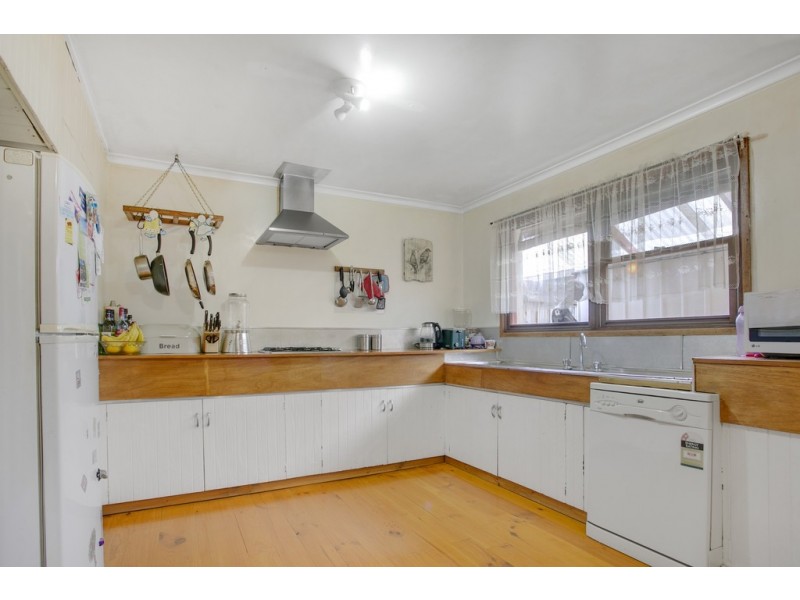110 Hillcrest Road, Frankston VIC 3199