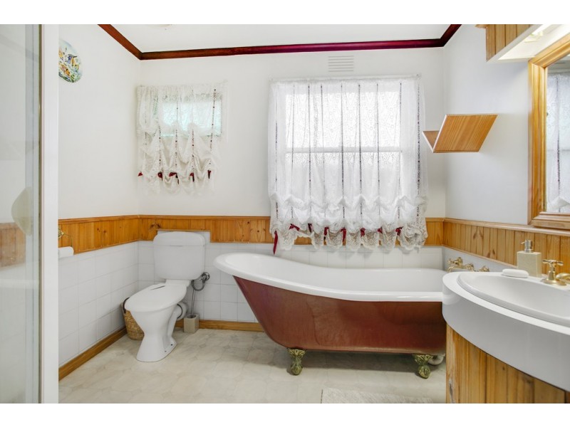 110 Hillcrest Road, Frankston VIC 3199