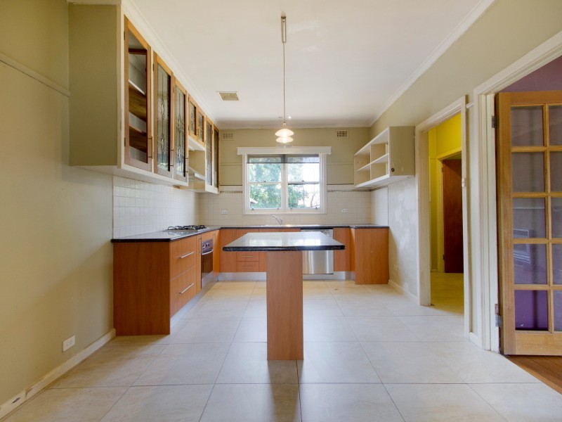 2 Silas Avenue, Frankston VIC 3199