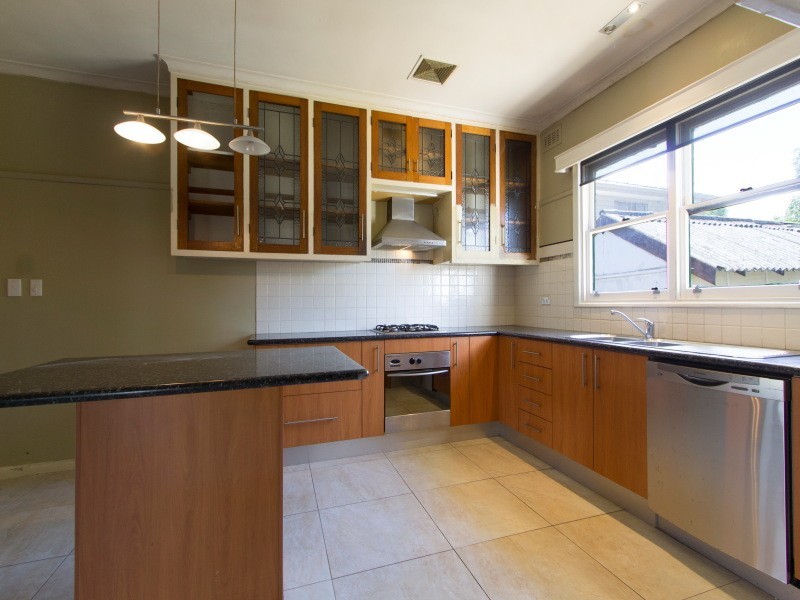 2 Silas Avenue, Frankston VIC 3199