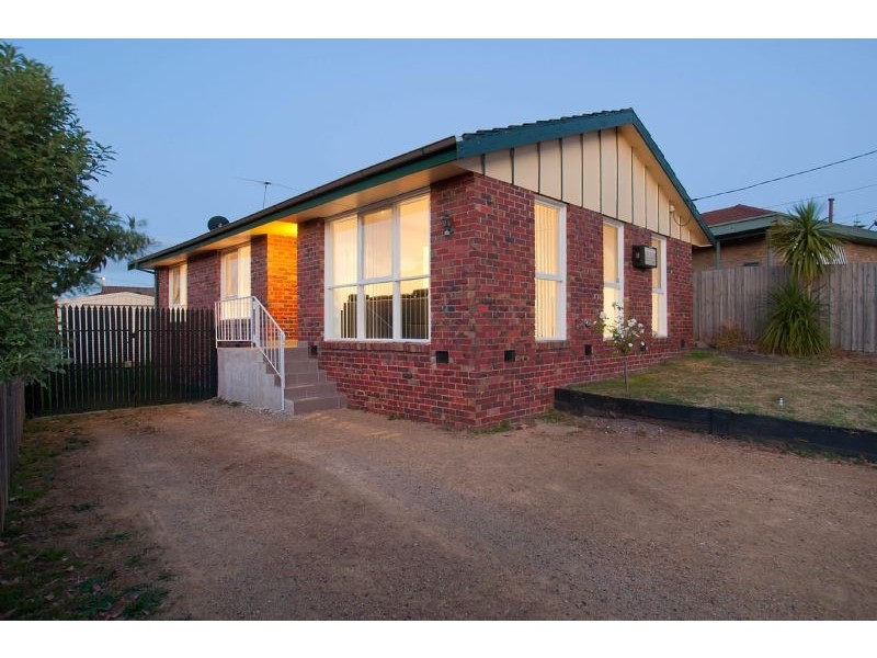 11 Meerlu Avenue, Frankston VIC 3199