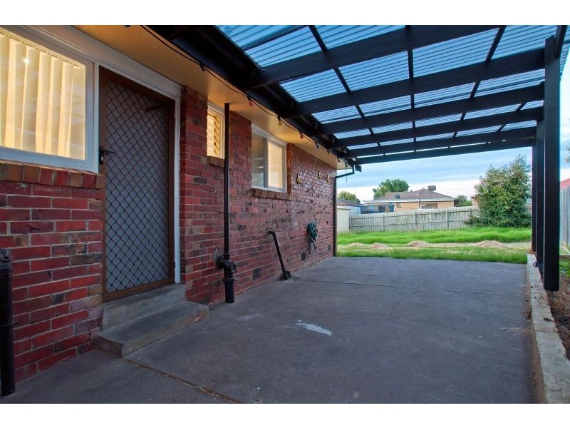 11 Meerlu Avenue, Frankston VIC 3199