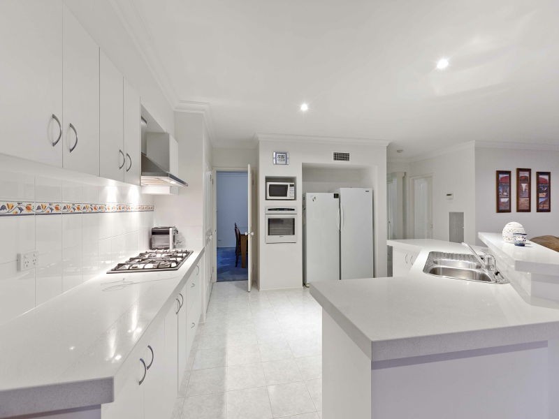 10 Morning Mist Court, Mornington VIC 3931