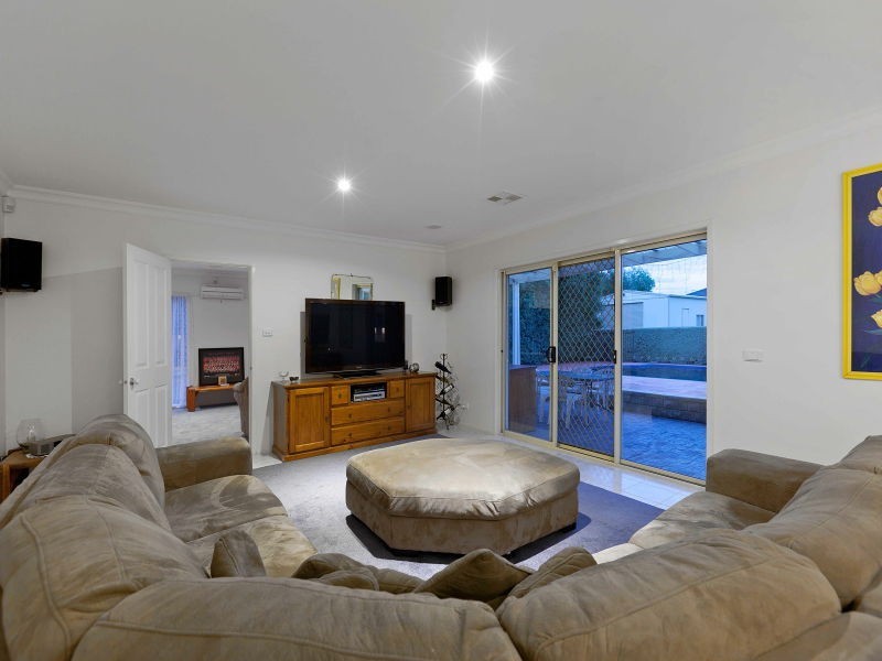 10 Morning Mist Court, Mornington VIC 3931