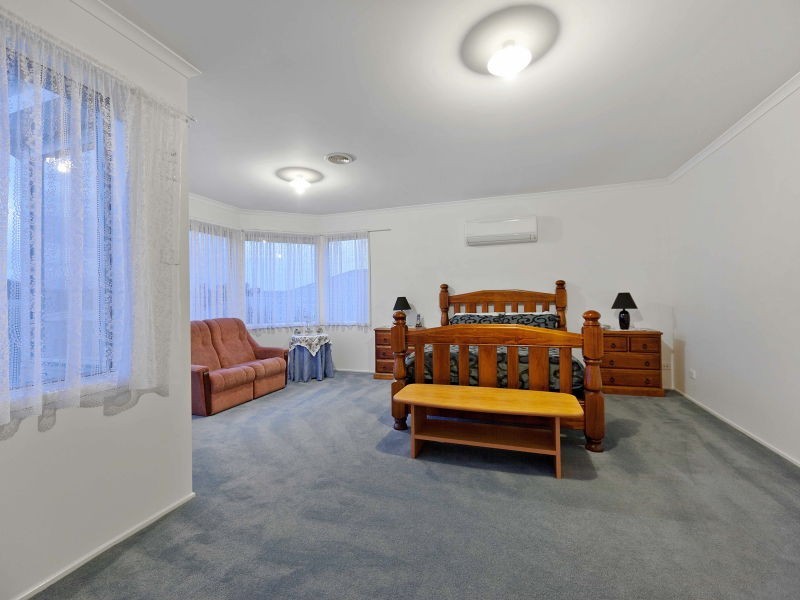 10 Morning Mist Court, Mornington VIC 3931