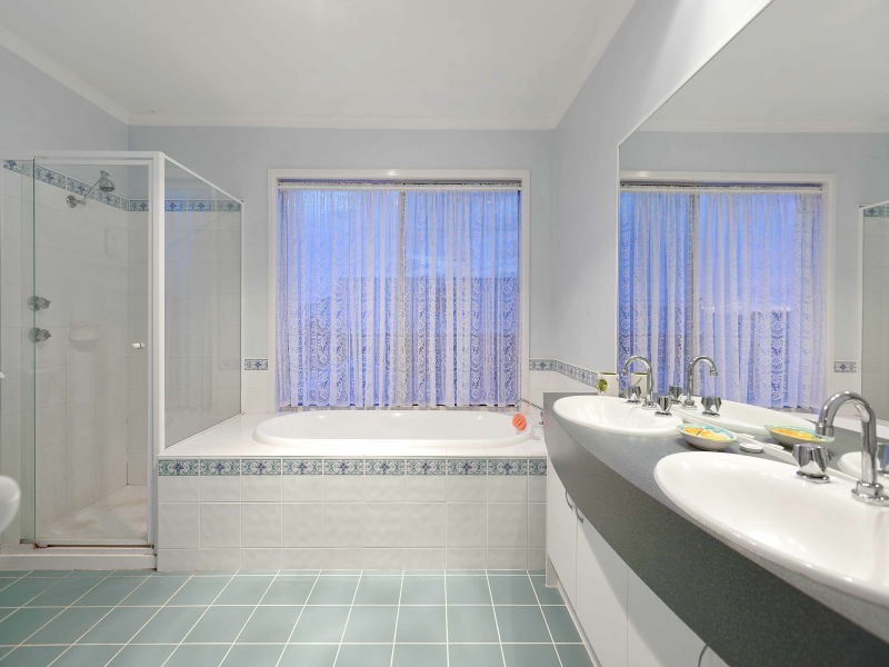 10 Morning Mist Court, Mornington VIC 3931