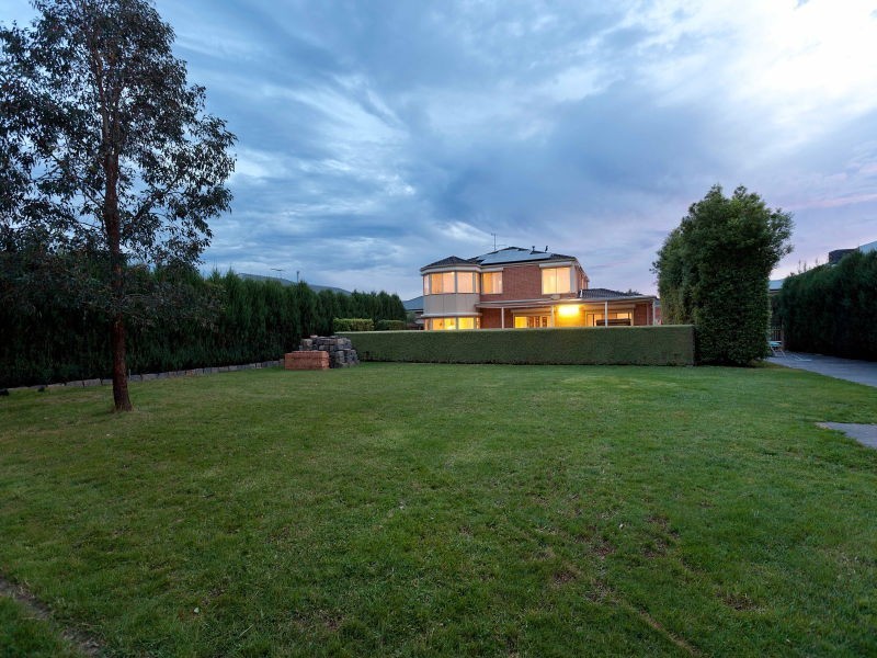 10 Morning Mist Court, Mornington VIC 3931