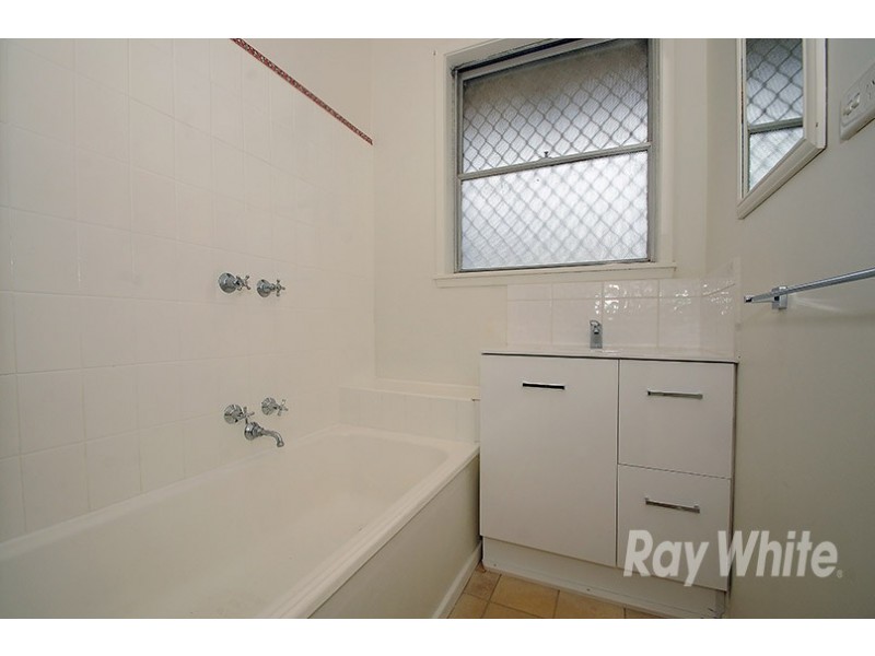 6 Aleppo Crescent, Frankston North VIC 3200