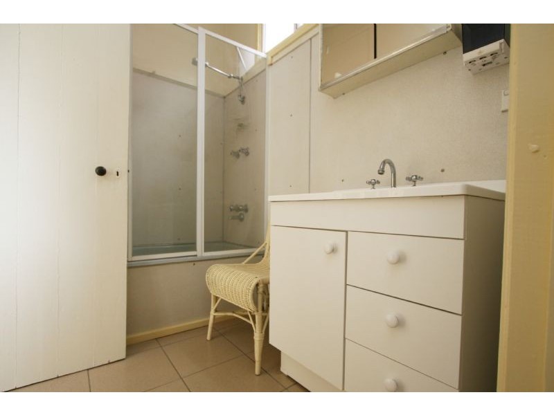 4 Orrong Avenue, Frankston VIC 3199