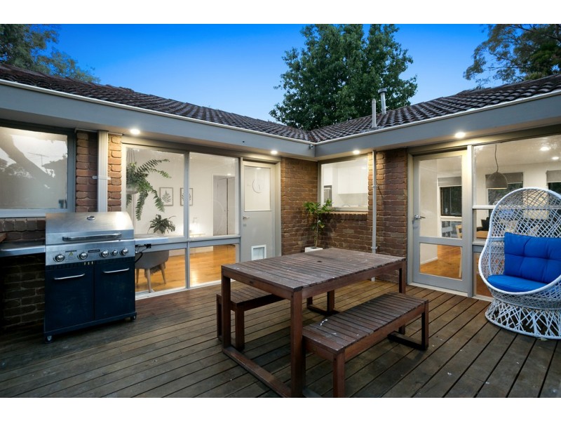 2 Melaleuca Court, Frankston VIC 3199