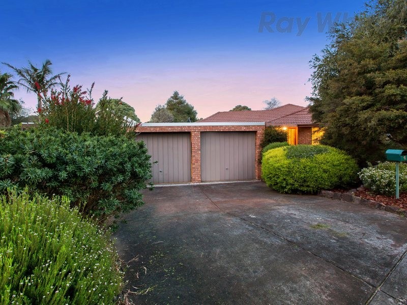 4 Yandiah Court, Frankston VIC 3199
